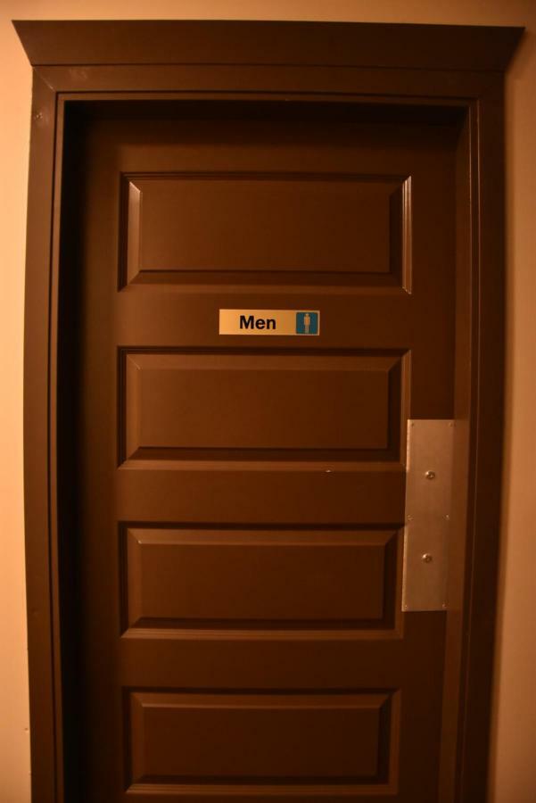 Party Hostel - The Canmore Hotel Hostel エクステリア 写真